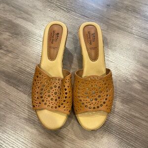 Spring Step Women's Tan Perforated Sandals